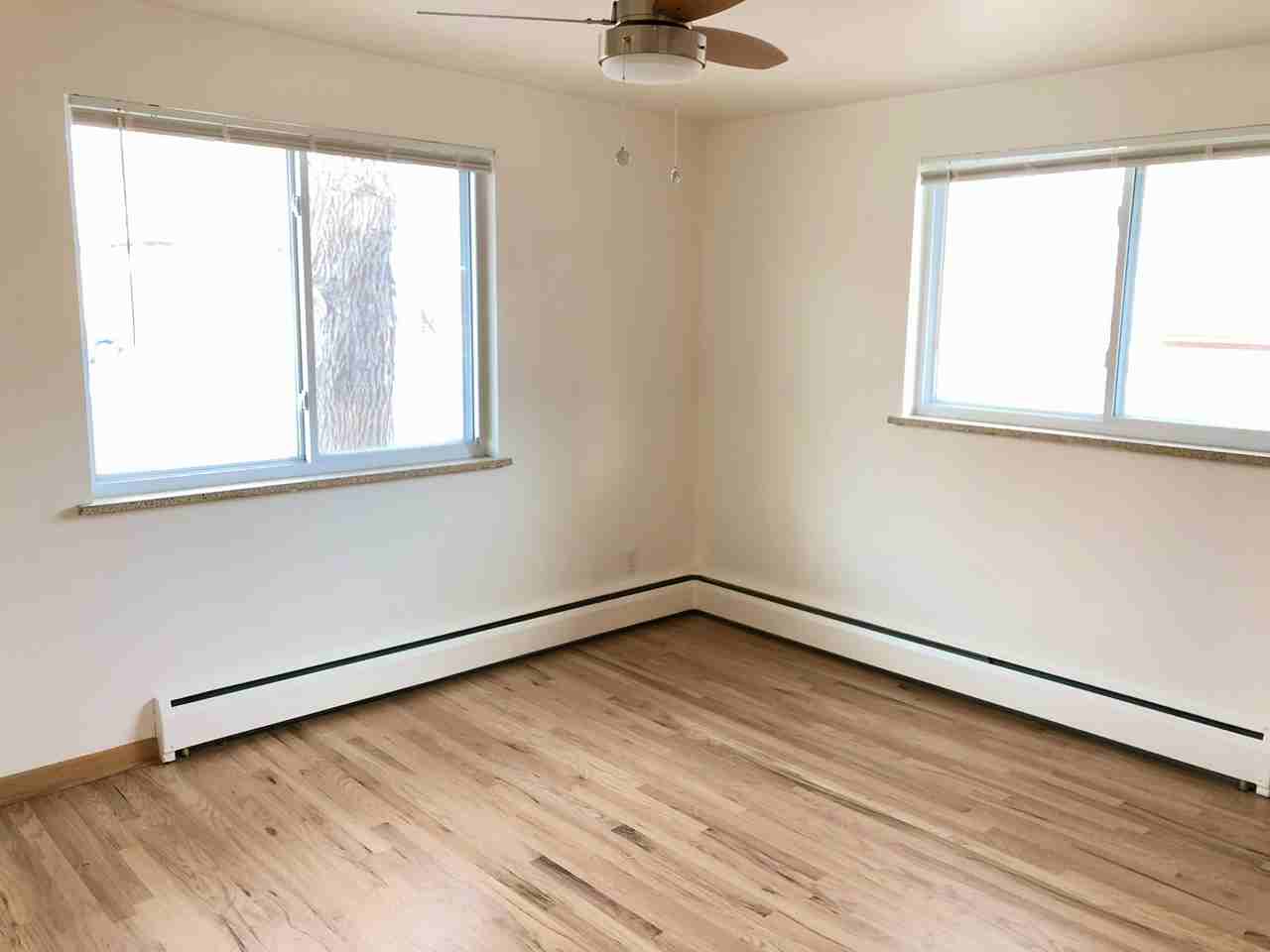 815 6th Ave #1 - Photo 4 of 10