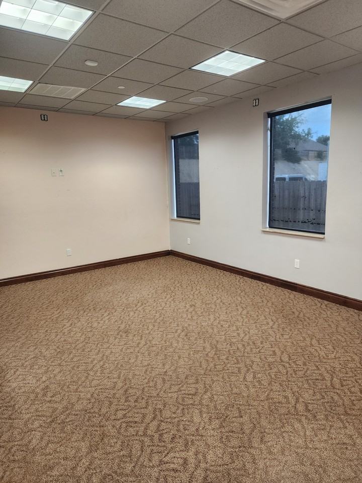 6015 Nw 120th Ct #NA - Photo 2 of 11