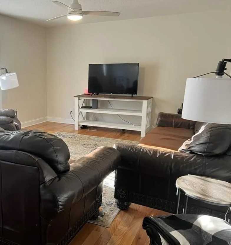 132 Se 33rd St #NA - Photo 2 of 6