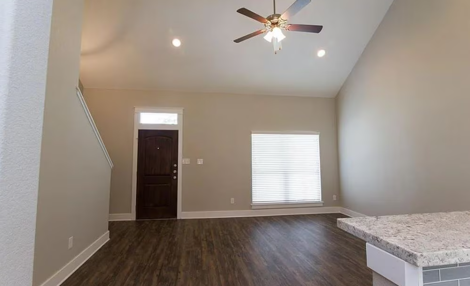 112 Waverly Dr #NA - Photo 3 of 14