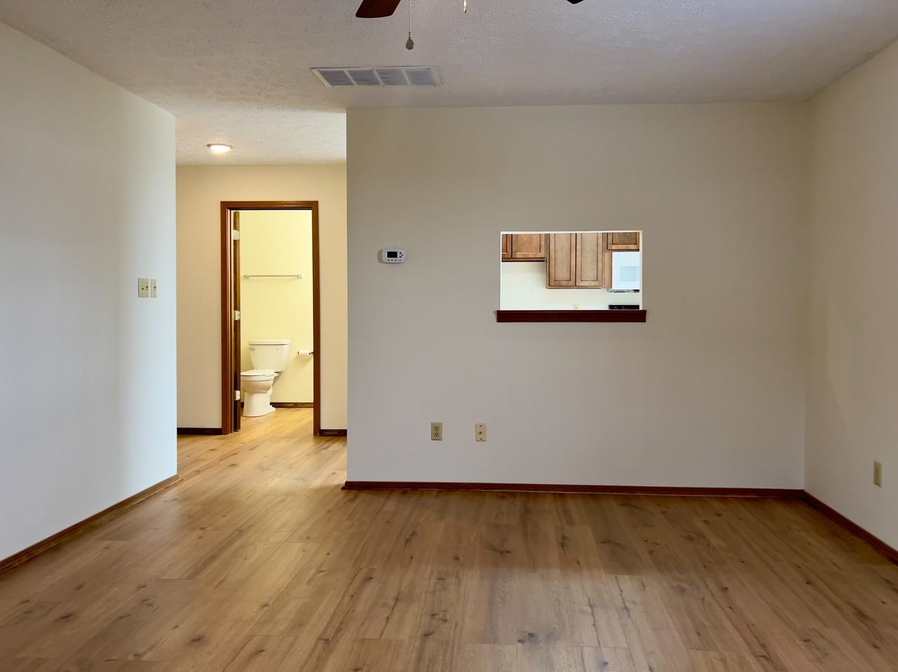 1630 Thompson Dr #B - Photo 3 of 18