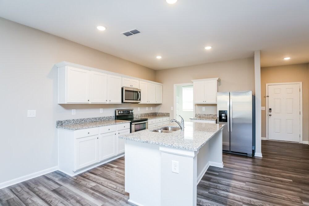 921 Feldman Chase - Photo 5 of 17