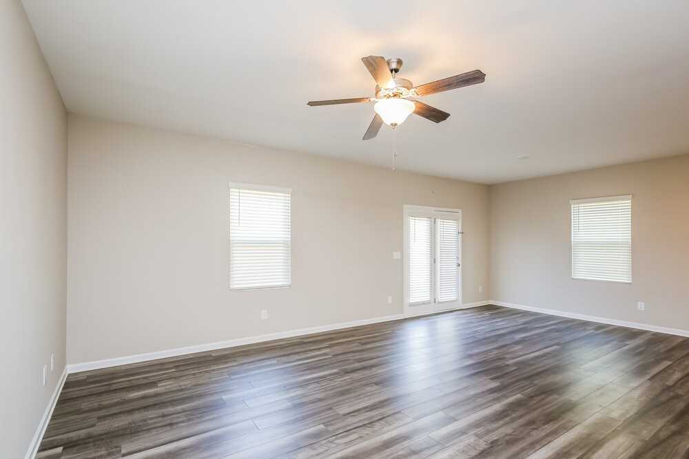 921 Feldman Chase - Photo 7 of 17
