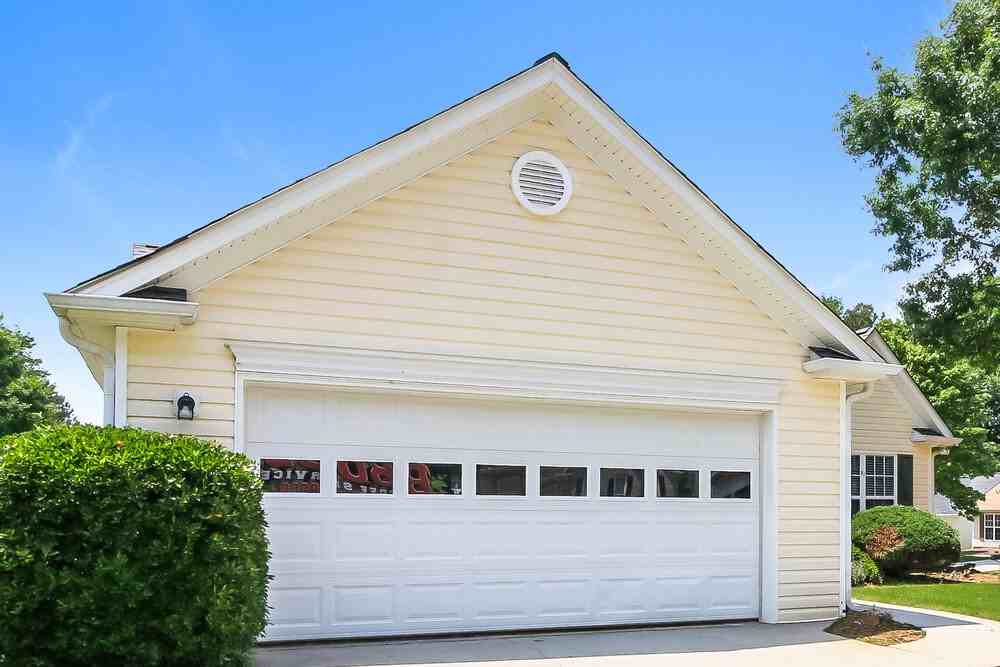 180 Lake Cove Approach - Photo 3 of 16