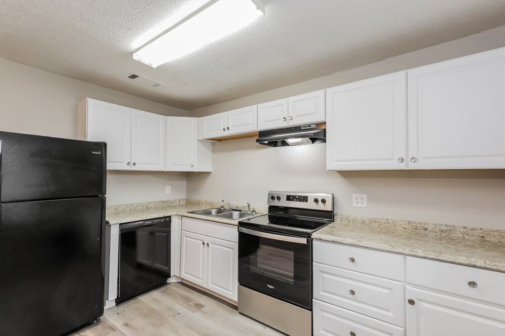 8721 W Bourne Dr - Photo 6 of 15