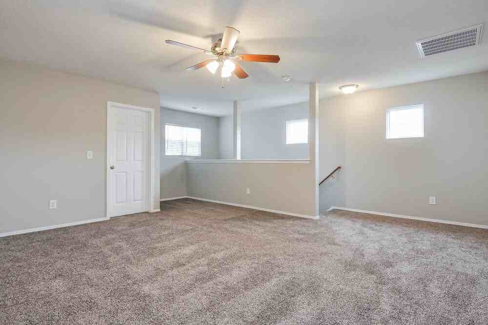 1020 Gelfield Rd - Photo 2 of 15