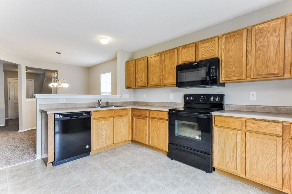 1020 Gelfield Rd - Photo 5 of 15