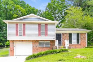 featured image of 2561 Gaylon St