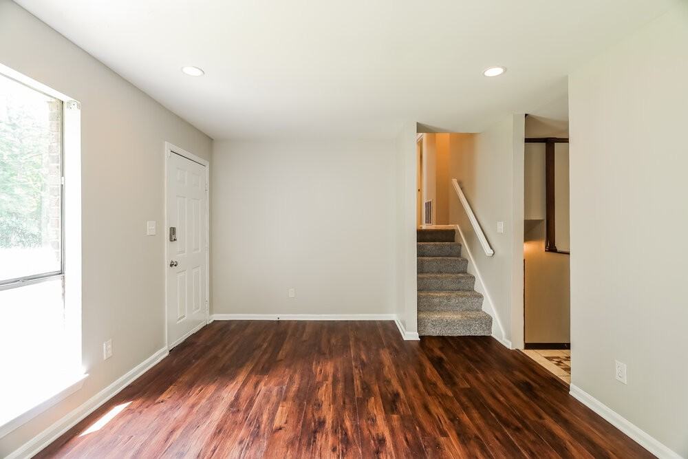 2561 Gaylon St - Photo 6 of 18