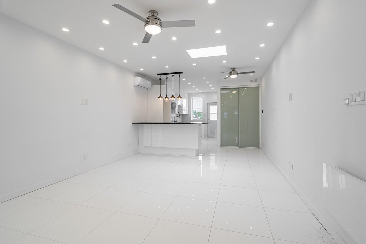 8404 Rue Saint-Denis - Photo 2 of 15