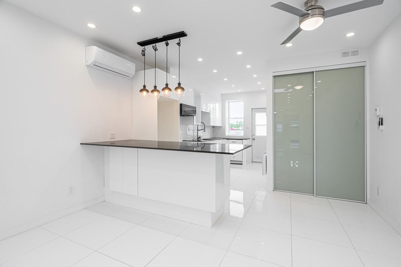 8404 Rue Saint-Denis - Photo 3 of 15