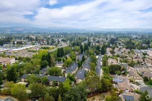 featured image of 2120 Jennings Ave