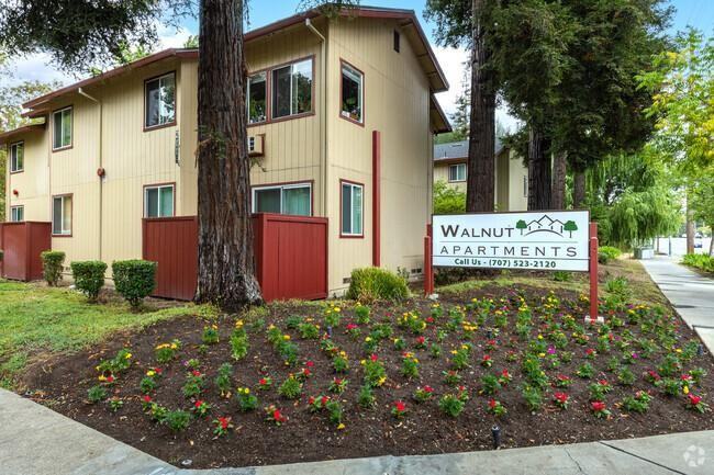 2120 Jennings Ave - Photo 7 of 50