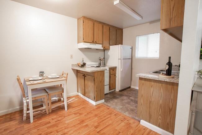 2120 Jennings Ave - Photo 3 of 50