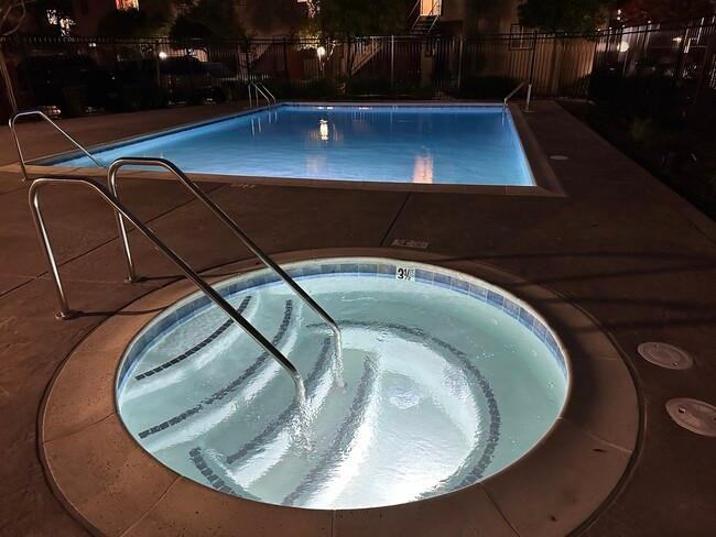 2120 Jennings Ave - Photo 2 of 50