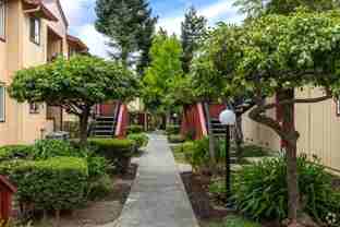 2120 Jennings Ave - Photo 1 of 1