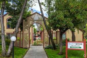 featured image of 2120 Jennings Ave