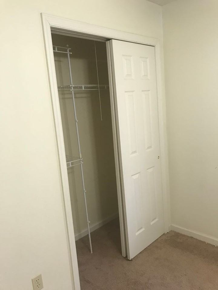 1701 E Thornton Dr - Photo 3 of 13