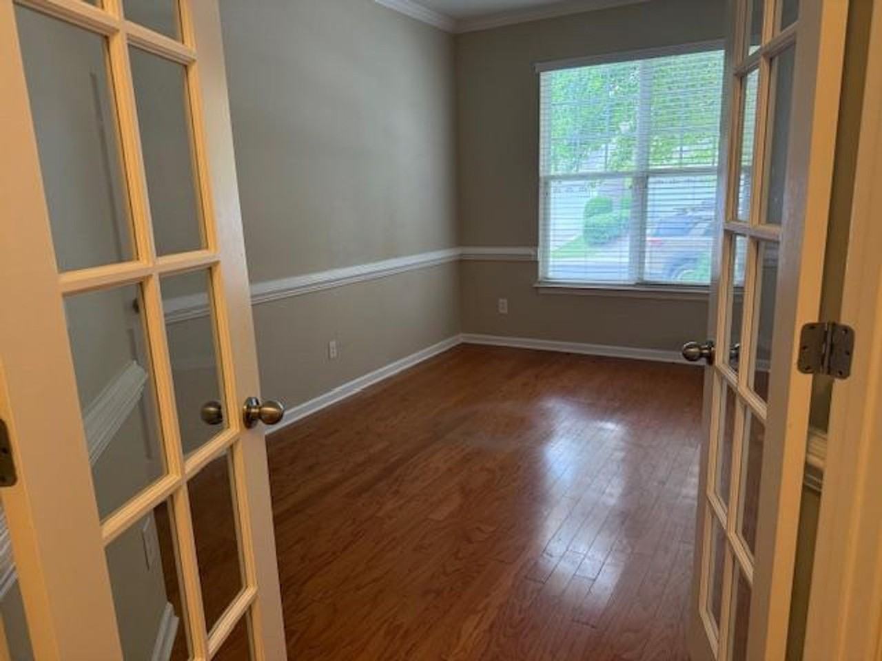 405 Hilltop View St - Photo 3 of 28