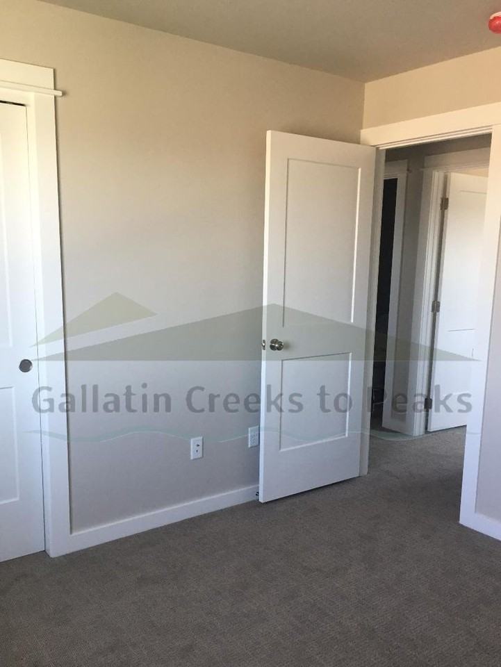 1301 Westwood Circle - Photo 3 of 12