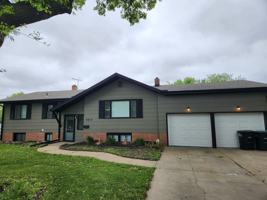 featured image of 7815 Grover St