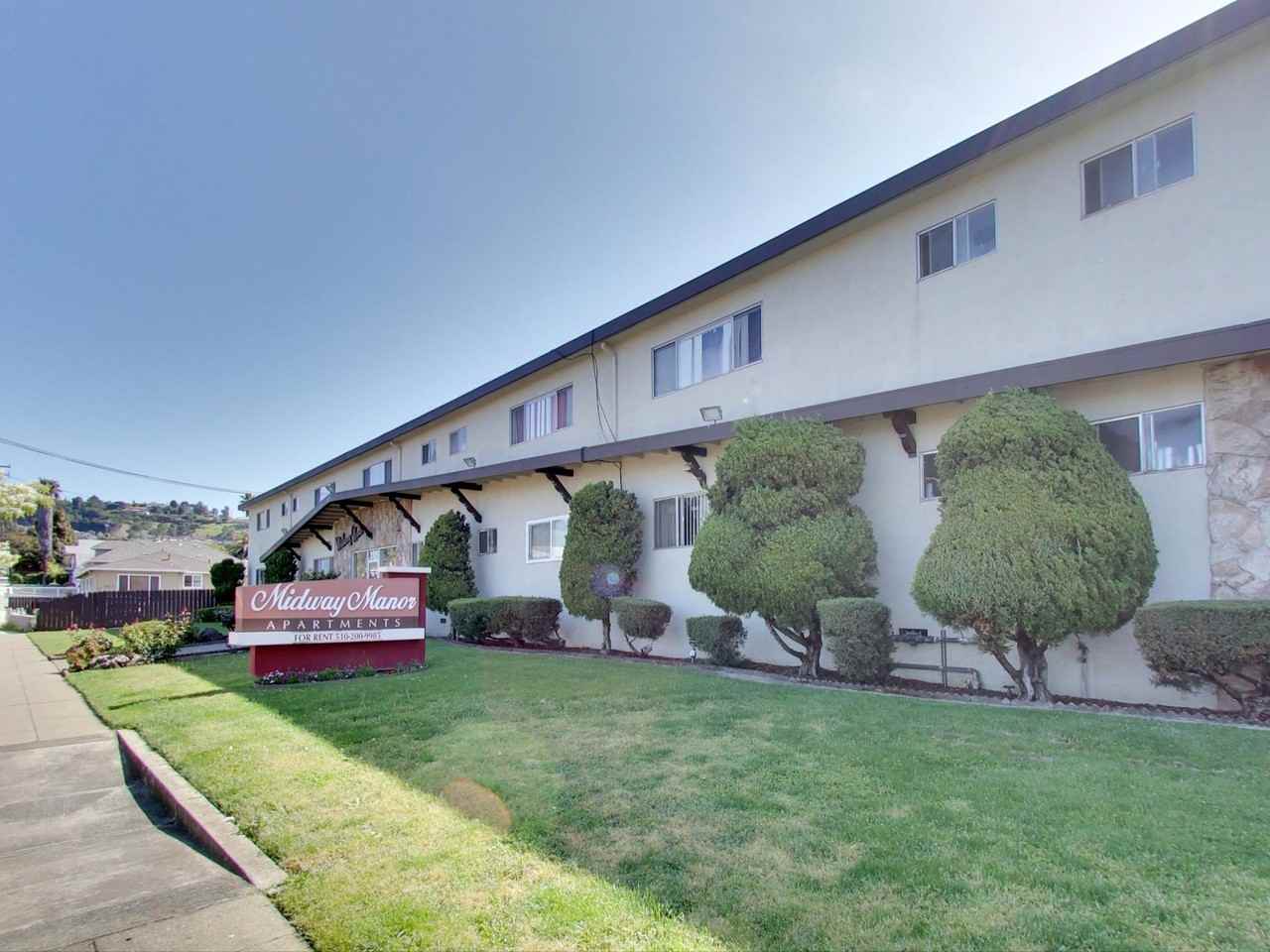 Midway Manor Apts. - Photo 5 of 11