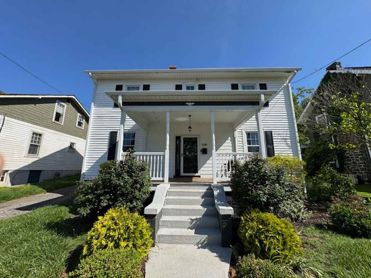 306 Yeardley Ave - Photo 3 of 19