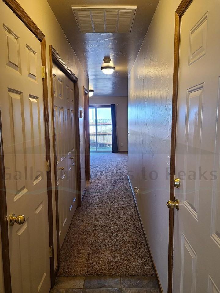 3040 York Street - Photo 4 of 20