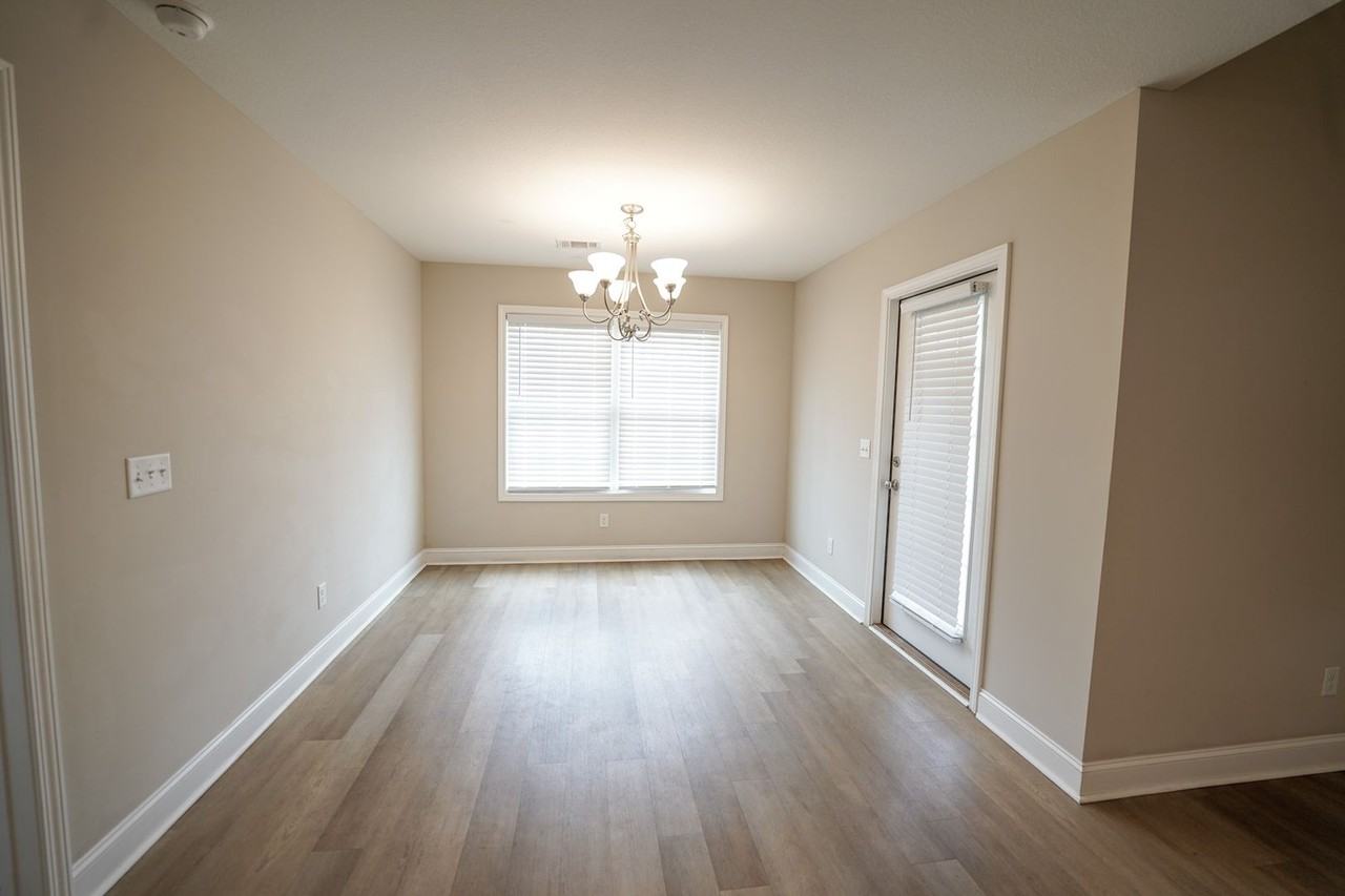 336 Tallulah Bnd - Photo 7 of 21