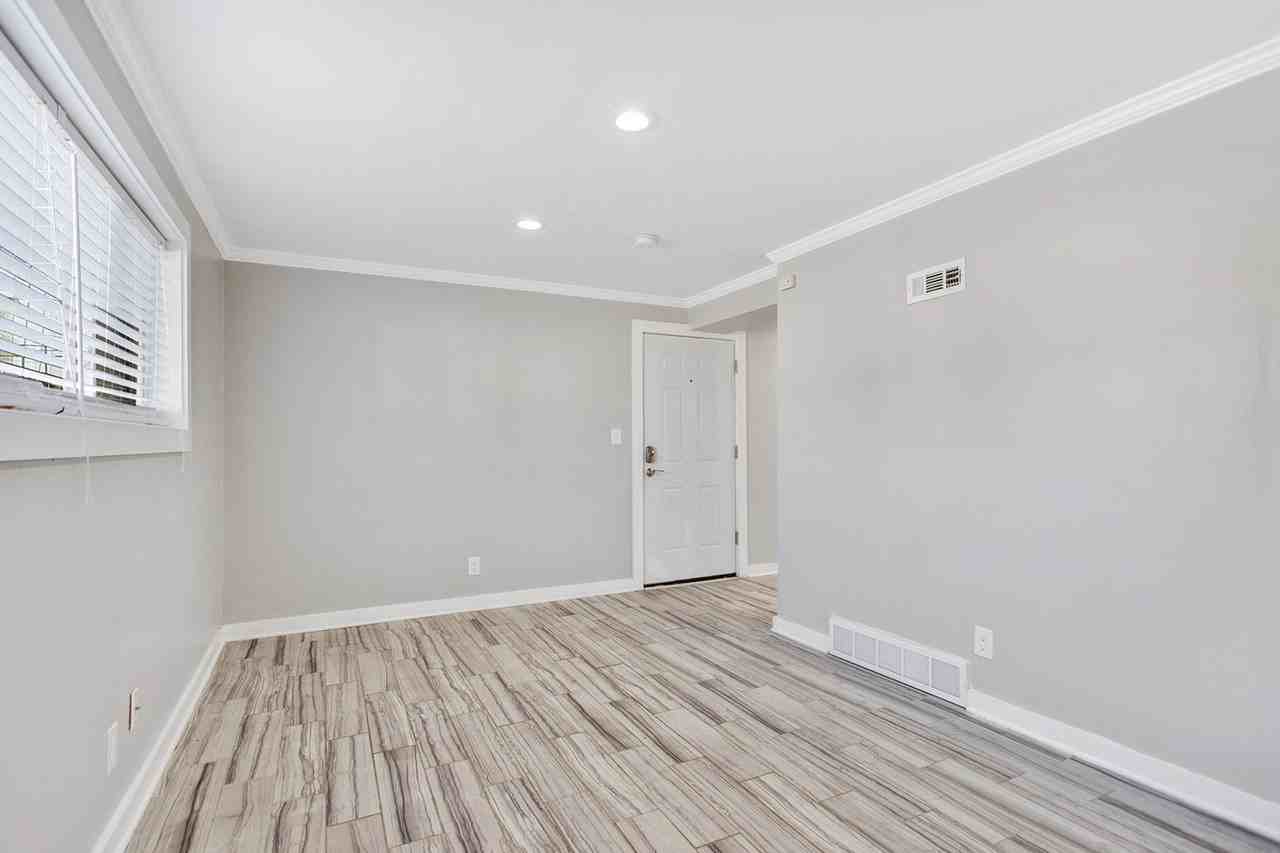 Pearl St. Apts / GBA1947 LLC - Photo 3 of 15