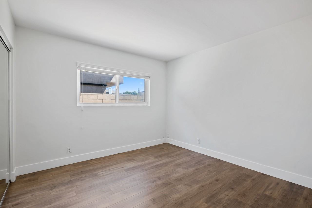 Carr/Irani/Carr - 271 16th Place - Photo 3 of 15