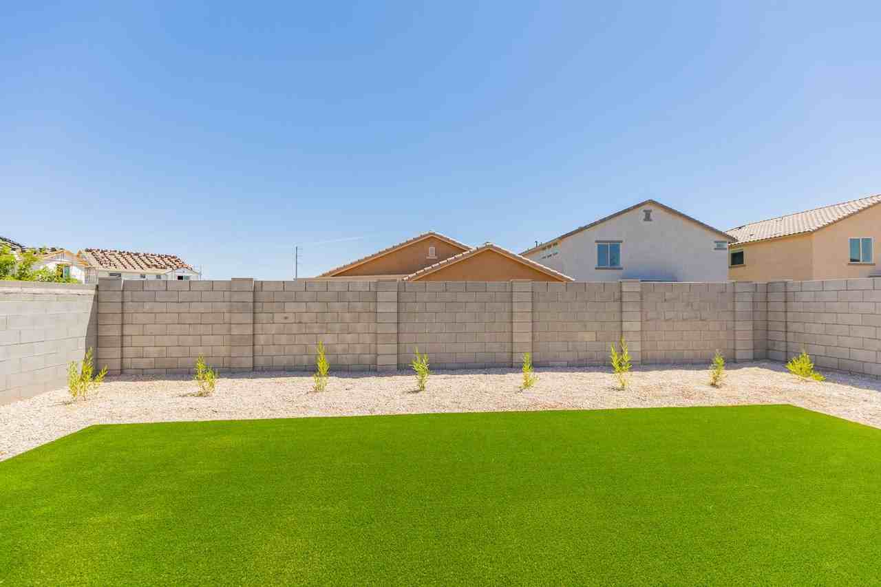 16952 West Diana Avenue - Photo 4 of 25