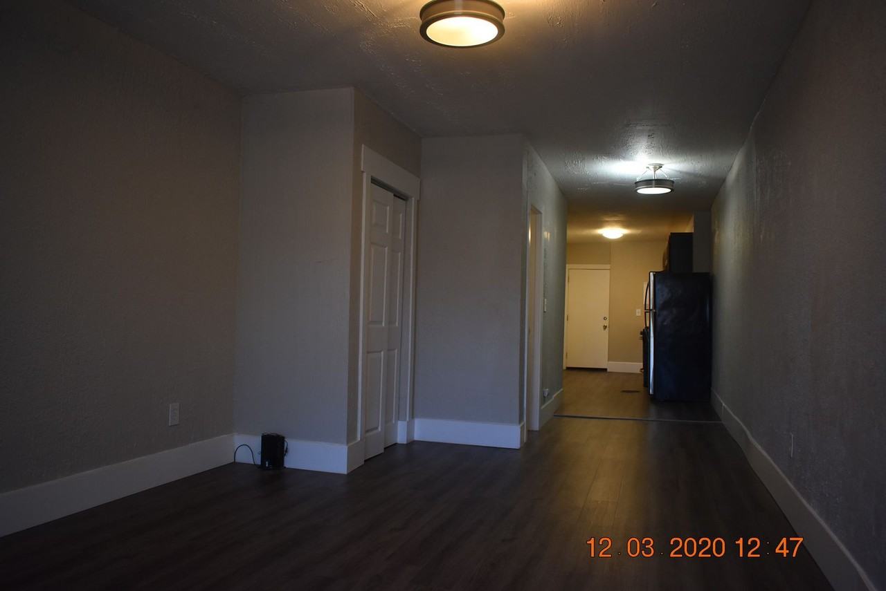 3014 N Downing St - Photo 2 of 9