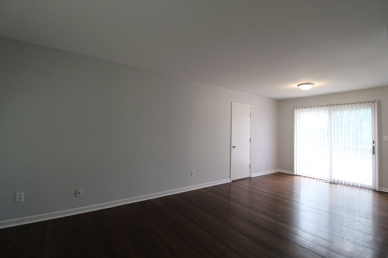 10113 W 89th St - Photo 3 of 17