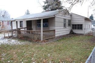 1204 E Bismark Ave - Photo 1 of 1