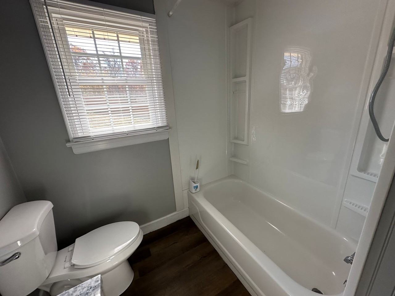1209 Craigmont Dr - Photo 6 of 13