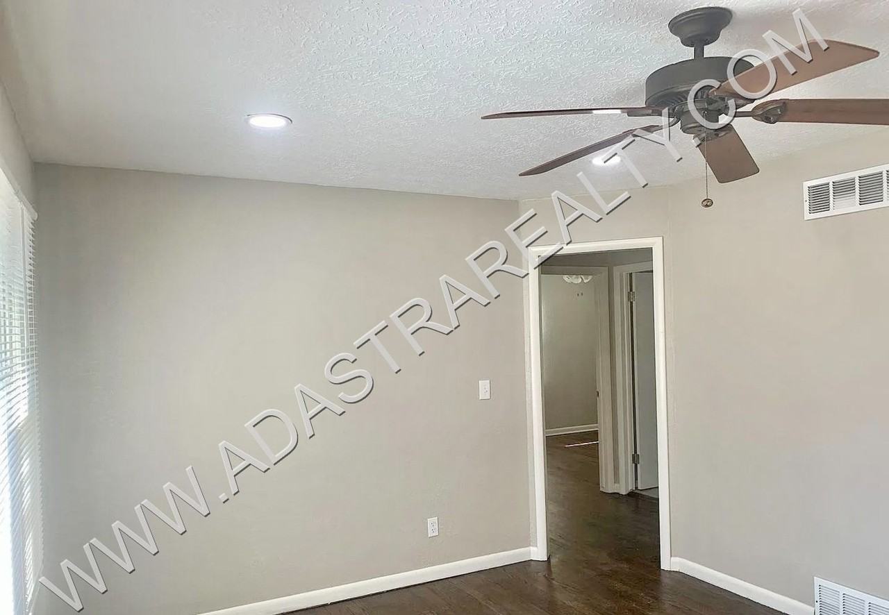 6200 Northern Ave - Photo 5 of 20