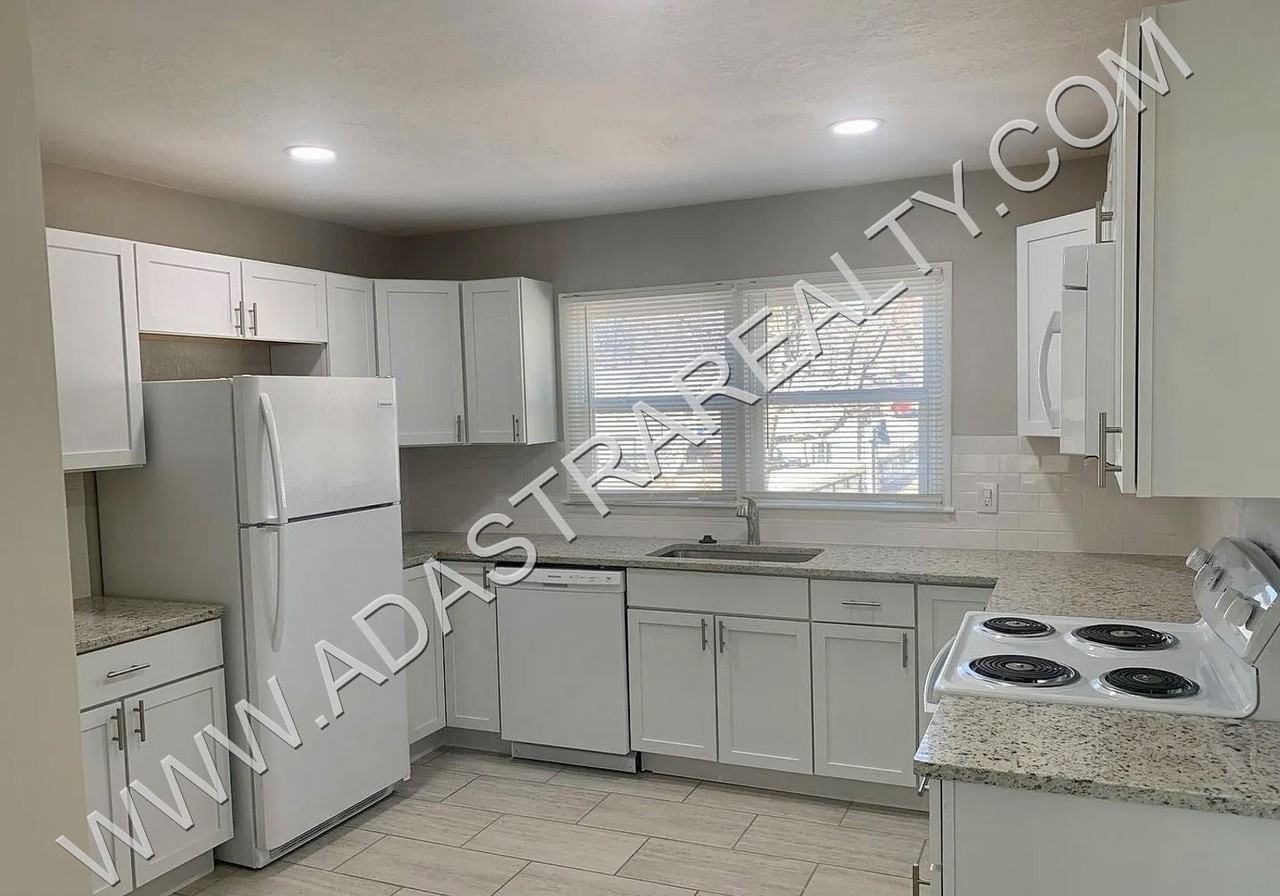 6200 Northern Ave - Photo 6 of 20