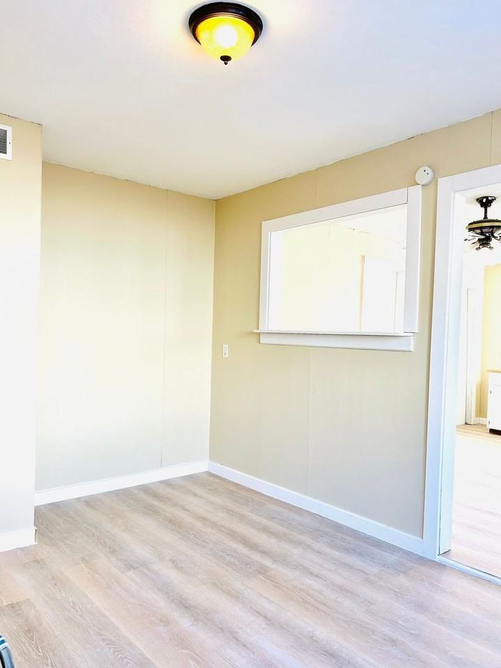 1504 Custer Rd - Photo 7 of 20