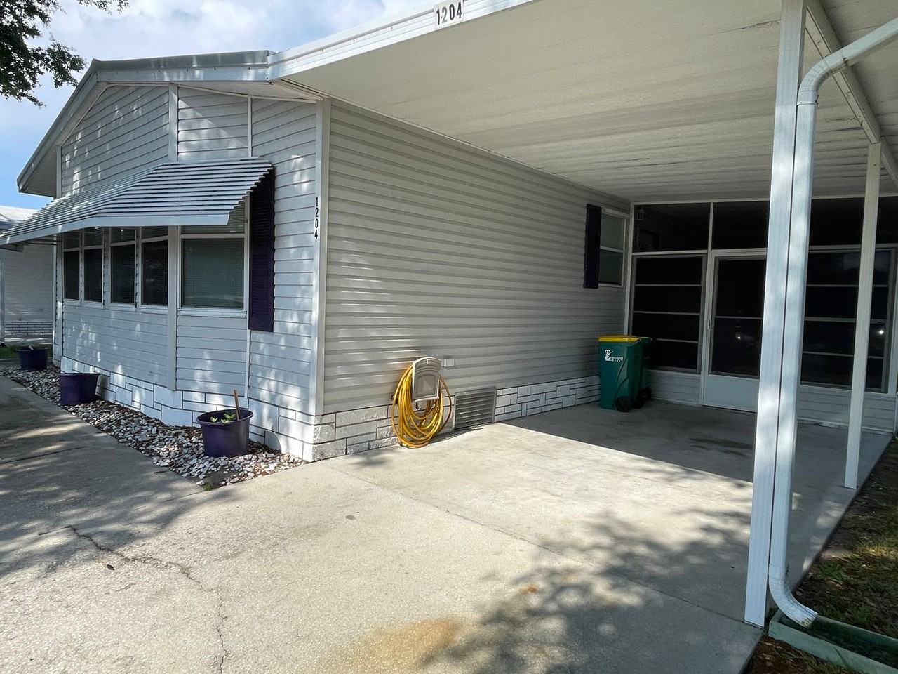 1204 Calusa Dr - Photo 3 of 23