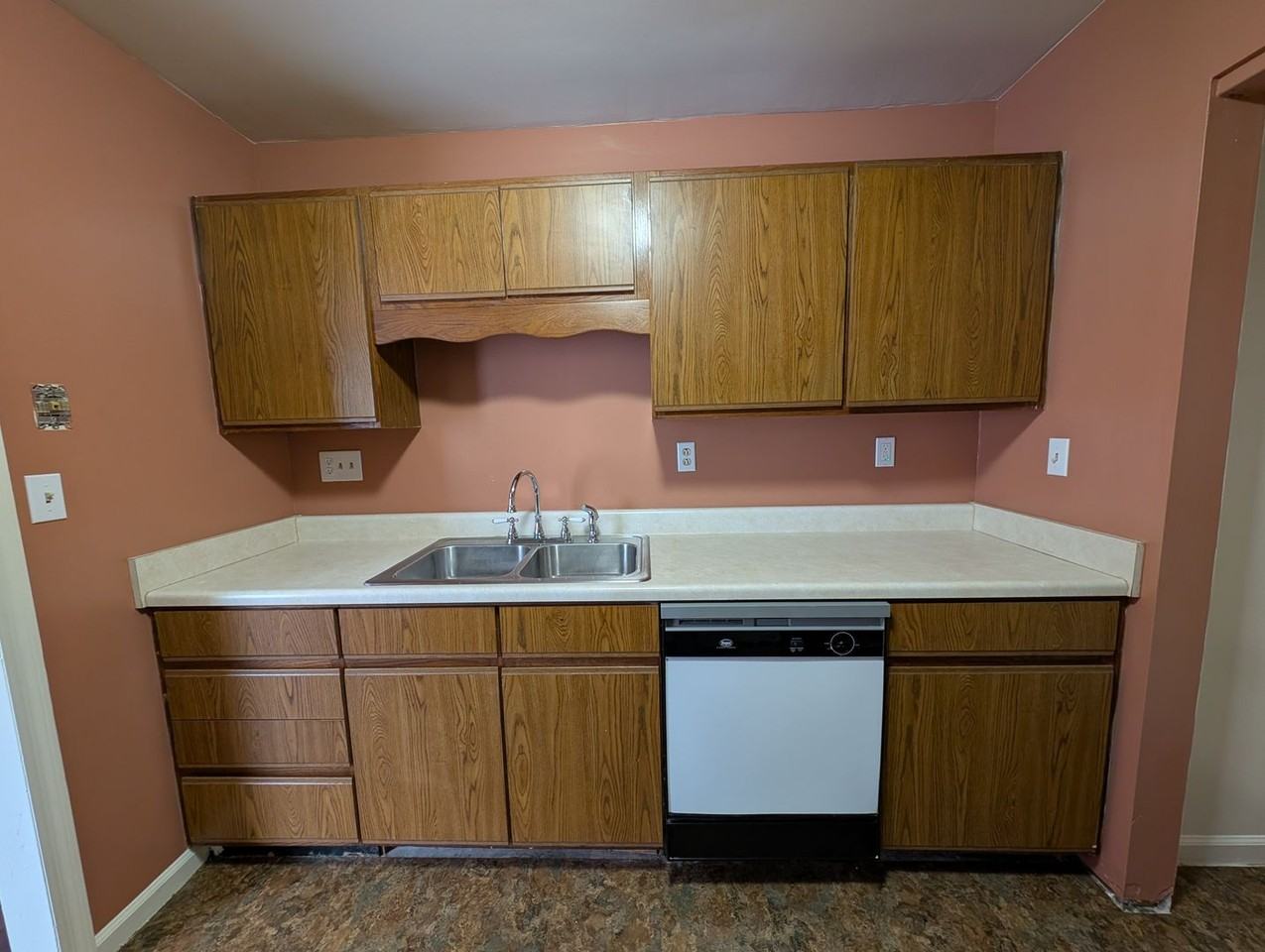 4208 Chalet Cir Nw - Photo 3 of 20