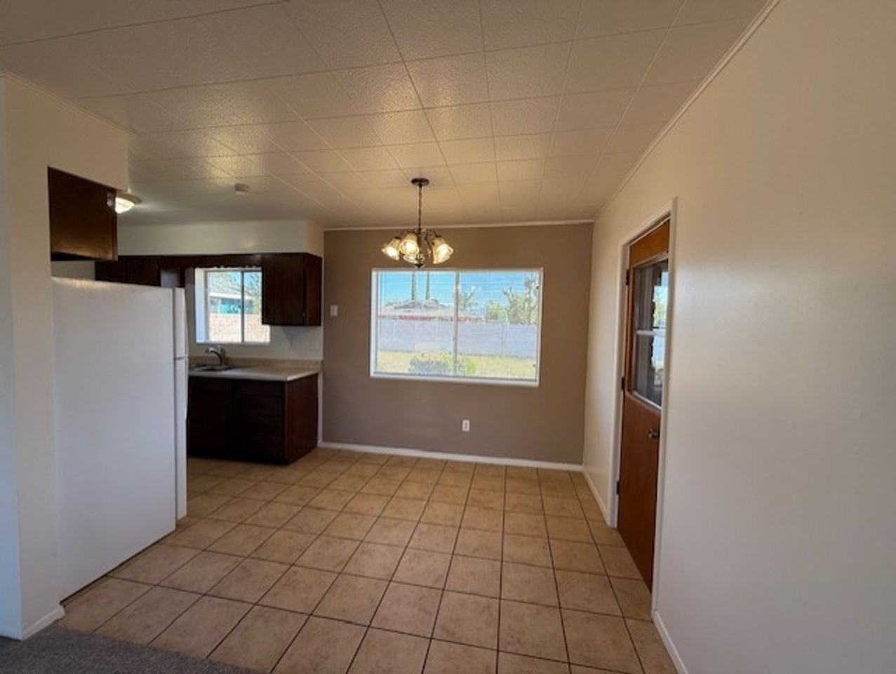 418 W Gila St - Photo 3 of 16