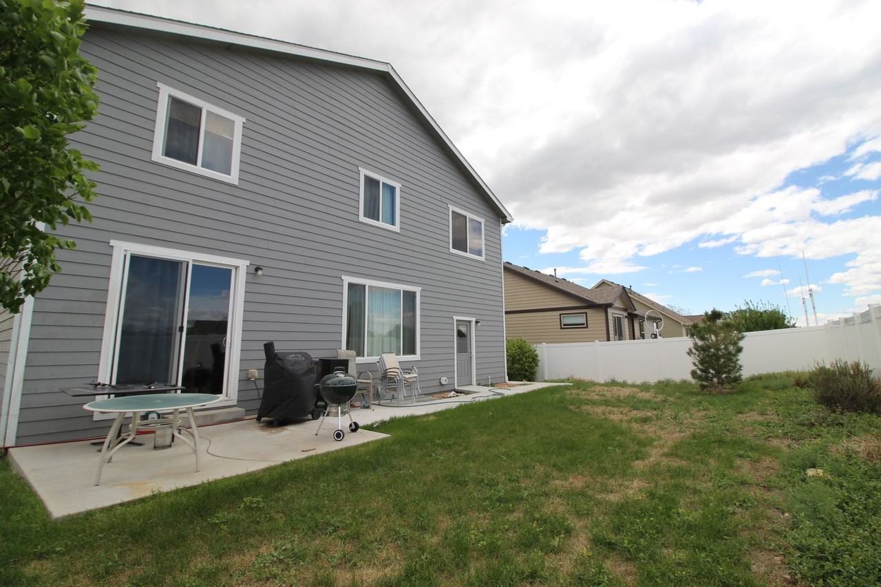 4336 Carlyle Ln - Photo 2 of 18