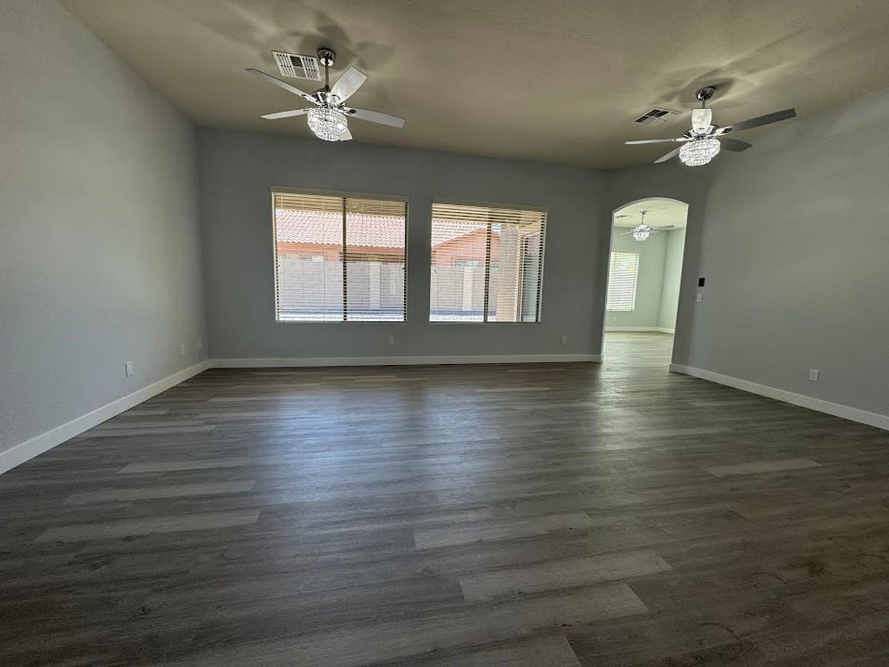 35713 N 32nd Ave - Photo 4 of 31
