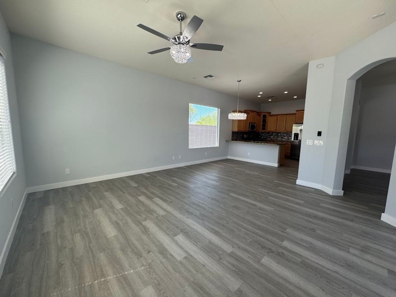 35713 N 32nd Ave - Photo 7 of 31