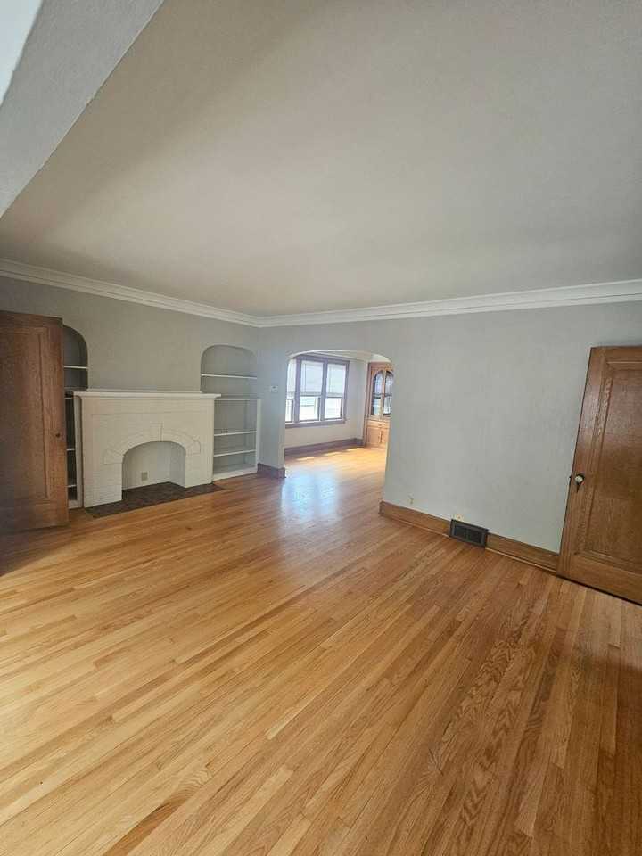 4147 N Bartlett Ave - Photo 2 of 14