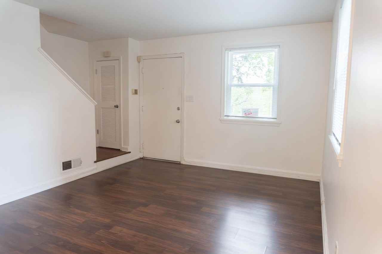 247 Anacostia Ave Ne - Photo 3 of 31