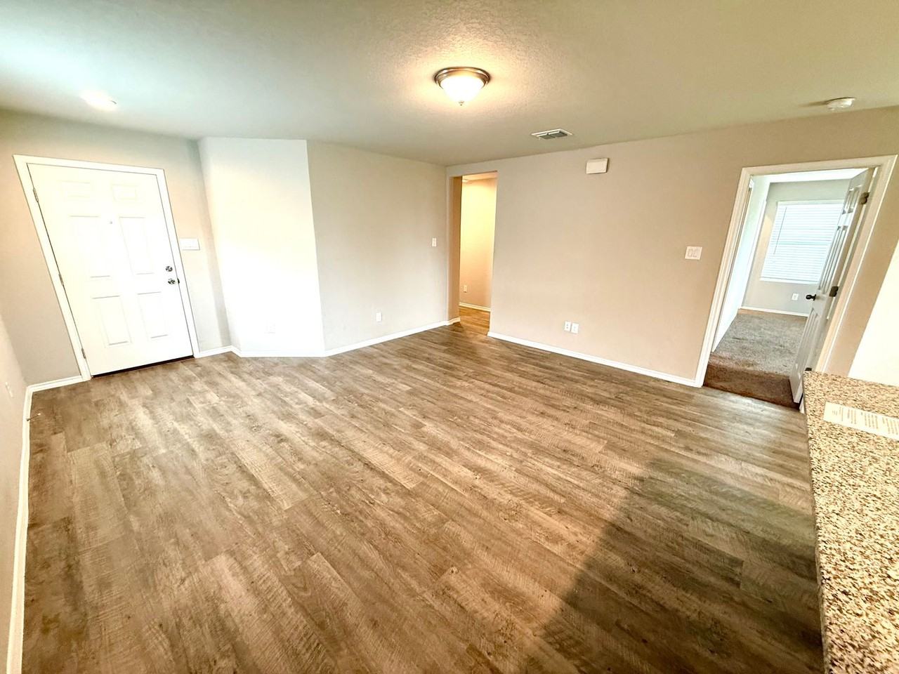 7614 Crestway Rdg - Photo 4 of 28