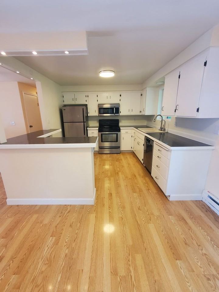 11317 30th Ave Se - Photo 3 of 21