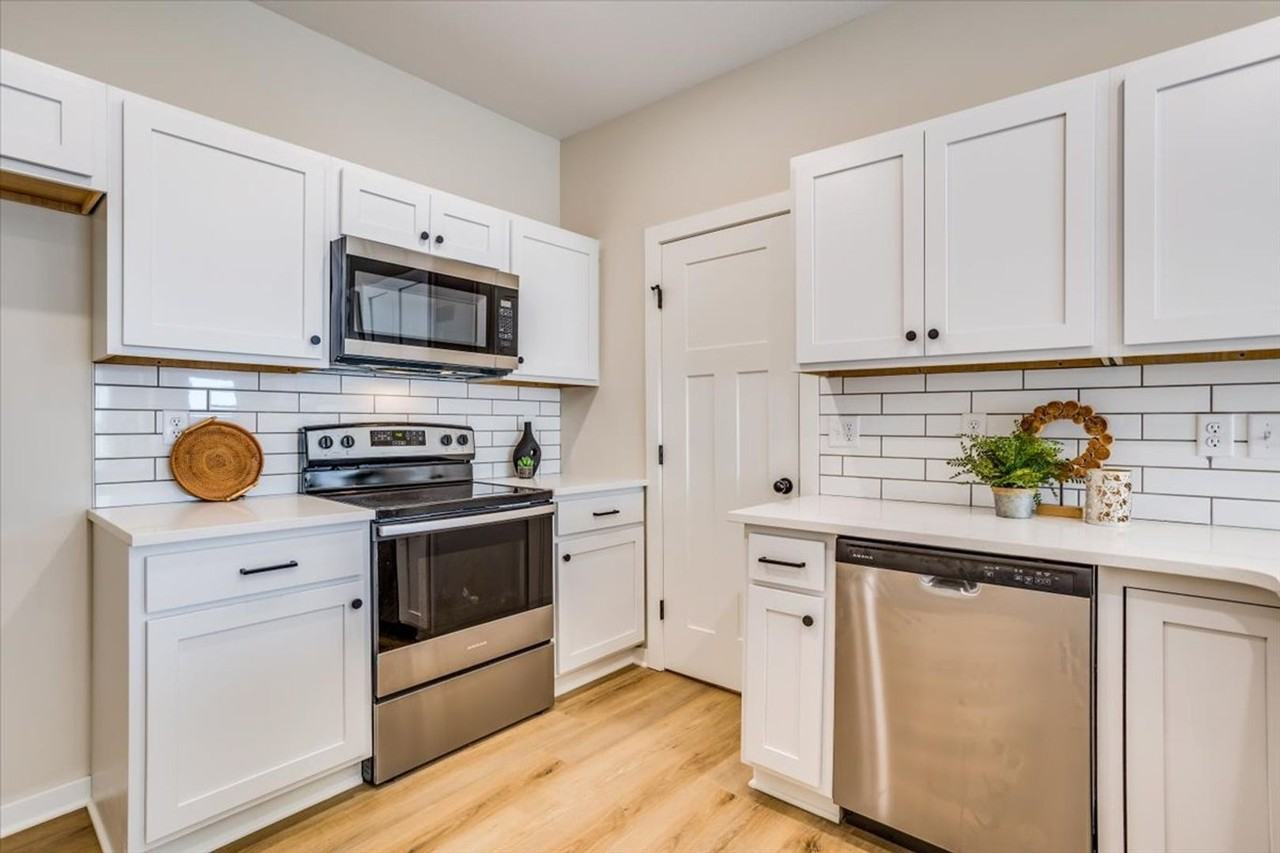 3735 3735 W 30th St N - Photo 5 of 21